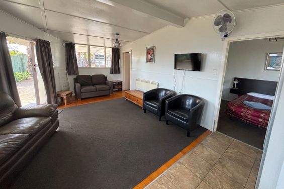 2-Bedroom Family Motel - lounge