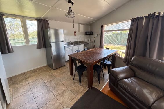 2-Bedroom Family Motel - kitchen