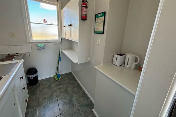 2-Bedroom Motel - kitchen